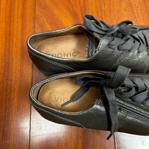 Vionic Magnolia Abigail Lace Up Flat Sneaker Pewter Gray Size 7 - Picture 3 of 4